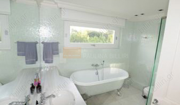 Mπάνιο - Bathroom